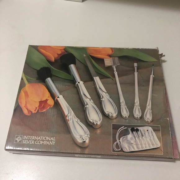 Silverplated Vanity set in pouch 6 pcs - Picture 1 of 8